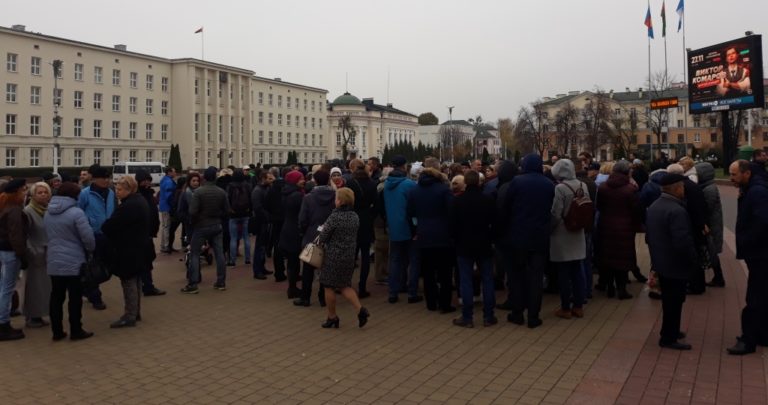 На площади Ленина в Бресте вновь собрались противники аккумуляторного завода