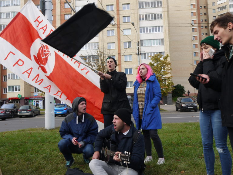 Свободу Полиенко: Пикет возле “суда” (видео)