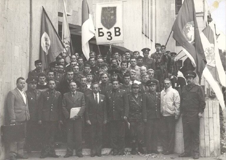 Стварэнне Беларускага згуртаванне вайскоўцаў, старшынём якога быў Мікалай Статкев… *