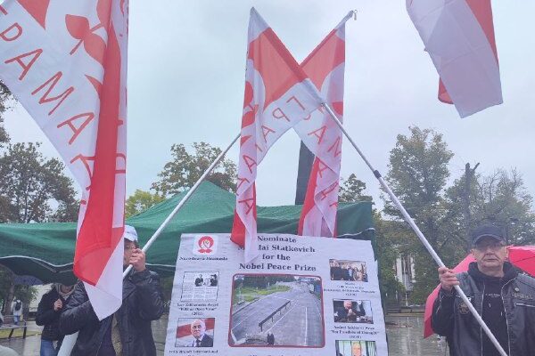 У Вільні прайшла акцыя салідарнасці з Мікалаем Статкевічам. *